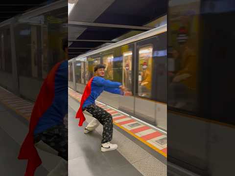 Superman VS Naruto (METRO PRANK) 🦸‍♂️🤣🤣