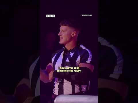 Legend is the referee now?!