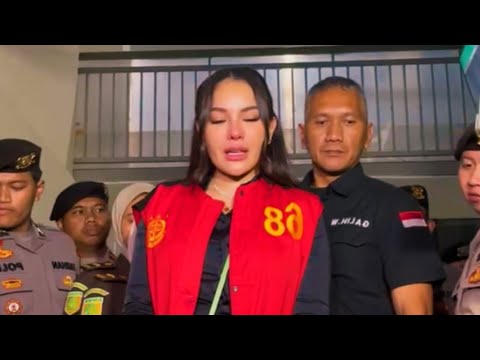HOT!! TANGIS NIKITA MIRZANI JADI SAKSI SIDANG VADEL BADJIDEH DENGAN LAURA MIEZANI