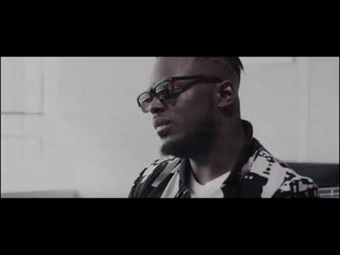 keblack-ELLE FAIT QUE M'TEMA PAROLES