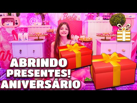 ABRINDO MEUS PRESENTES DE ANIVERSÁRIO DE 10 ANOS - Helena Start