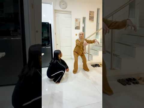 Ngakak lihat kelakuan April DA7..😅 #riaricis