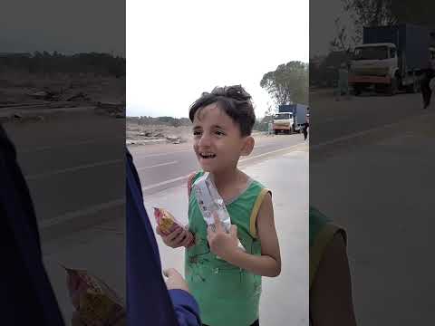 aise imandar garibon ki madad chup kar kar diya Karen😭🙏#ikramvlog #shortvideo_ #viral#fyp🙏😱😭😭
