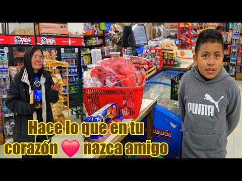 Alvarito Anda De Compras Y le regala una soda a un amigo de la calle miren amigos