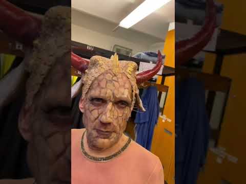 Маски женщины . Невеста . Любовь без фильтров #австрия #любовь #юмор #хеллоуин  .