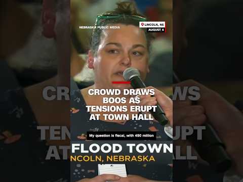 Crowd draws boos as tensions erupt at GOP town hall