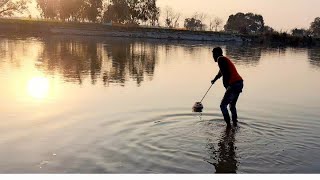 नरोरा गंगा में मटकी में निकला क्या 😱 #shortvideo #youtubeshorts #viralvideo #YouTubevideo