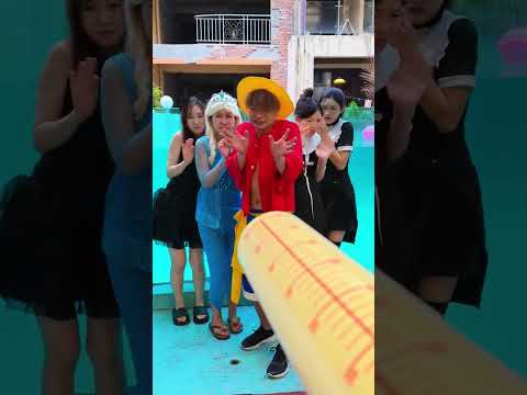 路飞变成美人鱼怎么是黑的