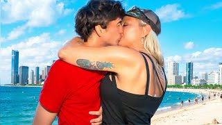 13 Minutes of Kissing Carolina Country Girls…