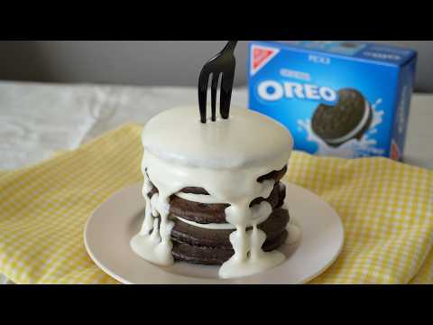Oreo Pancakes with Cream Cheese Sauce オレオパンケーキのクリチがけ