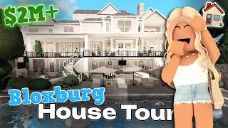 BLOXBURG SUMMER HOUSE TOUR | Roblox Bloxburg Roleplay | *WITH VOICE*
