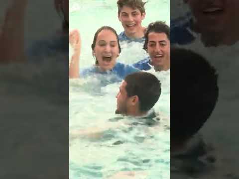 Carlos Alcaraz Jumps Into The Pool After Winning Barcelona Title! 💦