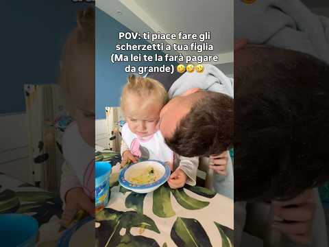 Cattivo papà 😈 #shorts #papàefiglia #scherzetto #videodivertenti #ridere #pappa #babyboss
