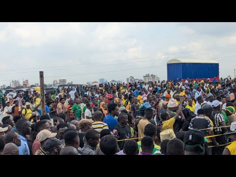 MAFURIKO YA WANANCHI JANGWANI WAKIWA WANAKUNYWA SUPU DUUUH HILI VIBE NI HATARI SANAA