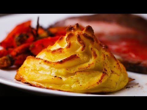 Gravy-Stuffed Mashed Potatoes (Duchesse)