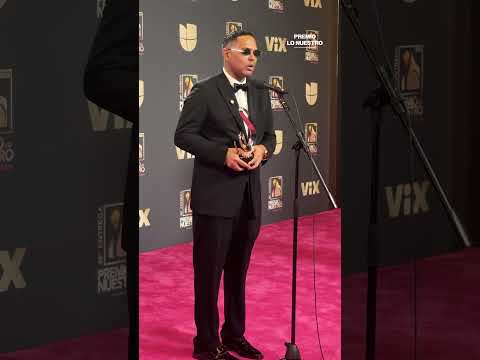 Alofoke recuerda a su padre y a su tío #PremioLoNuestro