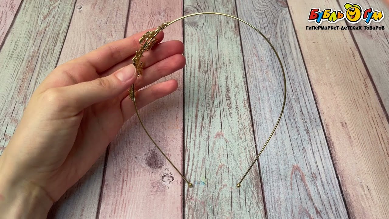 Ободок Снежинка в золотистом цвете - видео