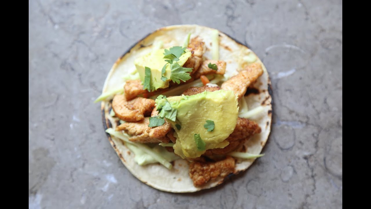 Chipotle chicken tacos with homemade avocado cream sauce
