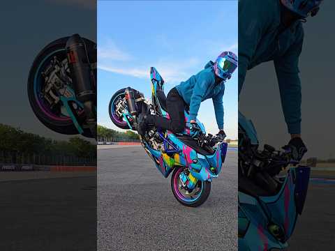 FINAL step on NEW S1000rr build 😍😍😍 by aliengraphicmx