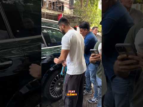 Shahid Kapoor snapped in City#shahidkapoor#bollywood#indianactor