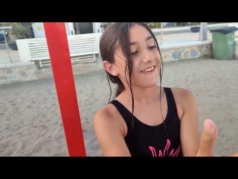 Loli en la playa No te pierdas el final 💗❤️