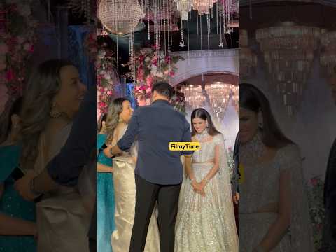 #NamrataShirodkar & #Vamshipaidipally at Ashish & Advitha Reception #maheshbabu #shorts #filmytime