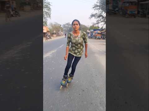 Road skating public reaction || #girlreaction #skating #balurghat #tranding #shorts