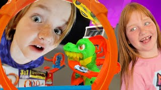 ADLEY and NiKO are in a HOTWHEELS SHOW!! Crazy Track Creator Showdown Challenges & Fun with Friends