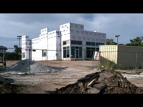 🍔 NEW Burger King Ozark, MO: Overgrown bushes are gone‼️ Friday, July 17, 2026 🚧
