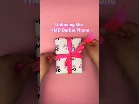 Unboxing the HMD Barbie Phone 📱