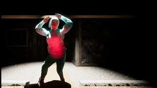 異変を探しながらキス魔から逃げろ【キスからの脱出】