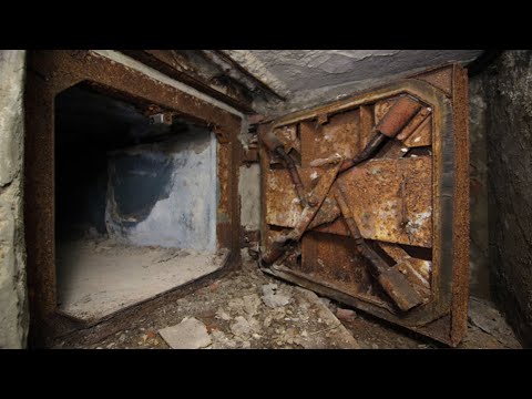 Abriendo Antiguo Refugio Soviético abandonado