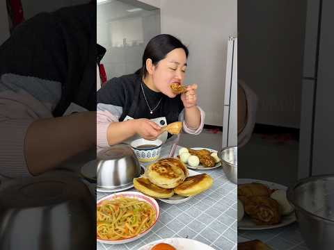 I Fooled My Husband Into Eating Boiled Eggs And Chicken 😋 #foodchallenge #shortsfeed #ytshortsvideo