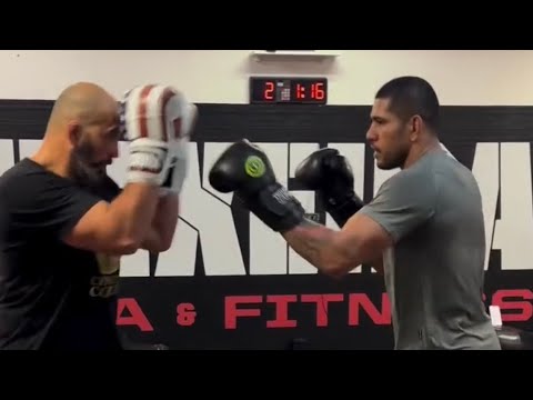 ALEX PEREIRA HARD SPARRING WITH GLOVER TEIXERIA (NEW 2024)