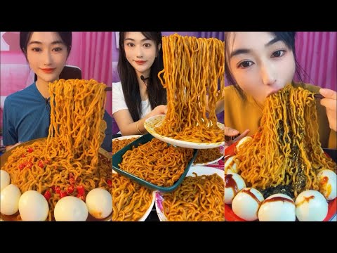 ASMR 煮鸡蛋面 EATING SPICY NOODLE AND SOFT BOILED EGG MUKBANG