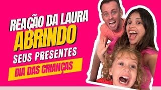 ABRINDO PRESENTES DO DIA DAS CRIANÇAS COM A LAURA - Especial Dia das Crianças - Clube da Tatá