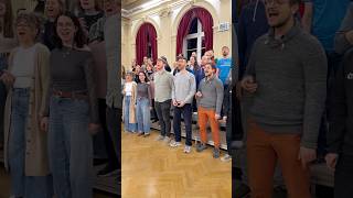 Immer wieder ein Klassiker bei uns… 😊 Rolling in the deep 🎶 #singing #adele #acapella #wien