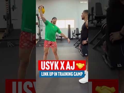 Oleksandr Usyk shares tips with Anthony Joshua in training camp 💥