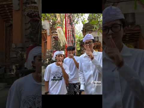 Selamat hari galungan☺️🙏@sptrakori_ #4u #fyp #beranda #harirayagalungan