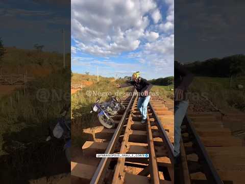 Deixou A Moto Cair NaEstação deTrem😱🚂#grau#244#fuga#moto#sograu#fyp #fy #fypシ#viral#viralvideo#bhfyp