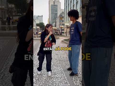 Rimando com pessoas na rua 🤪 #shorts #entrevista #batalhaderima #rimas #improviso #viral