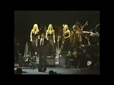 Julio Iglesias y Las Trillizas de Oro en Madison Square Garden USA/NY 1979