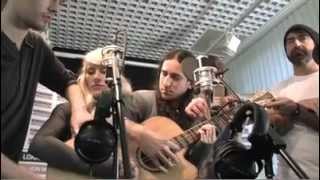Walk Off The Earth - Somebody That I Used To Know unplugged on a German radio show