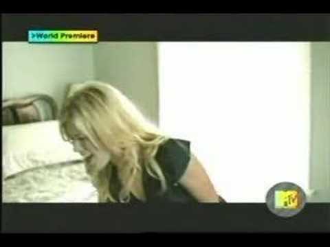 Kelly Clarkson Sober (video)