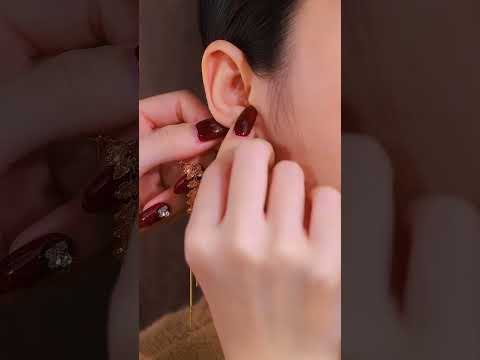 Gold ear earrings to wear