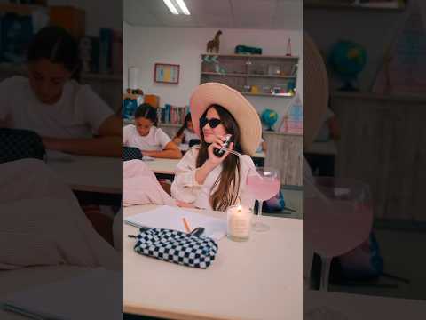 הדרך להרגיש בחופשה גם באמצע השיעור😅