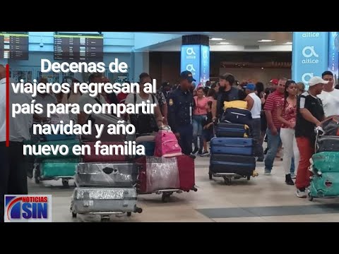 Decenas de viajeros regresan al país para compartir navidad y año nuevo con sus familiares