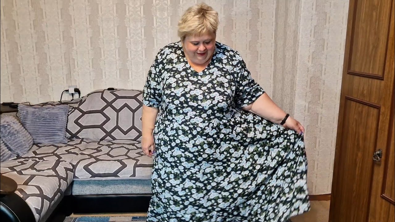 Для себя любимой шью новые платья