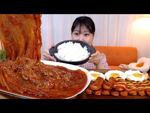 새콤하게 익은 묵은지로 만든 김치찜 참숯후랑크 계란후라이 집밥 먹방 Kimchi-Jjim Sausage Fried egg Koreanfood Mukbang