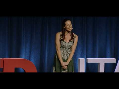 Thank You For Being a Friend: the Community of Television | Caitlin McFarland | TEDxUTAustin